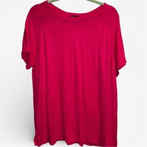 Torrid Vibrant Pink Short Sleeve Tee flawed, price accordingly. Small hole